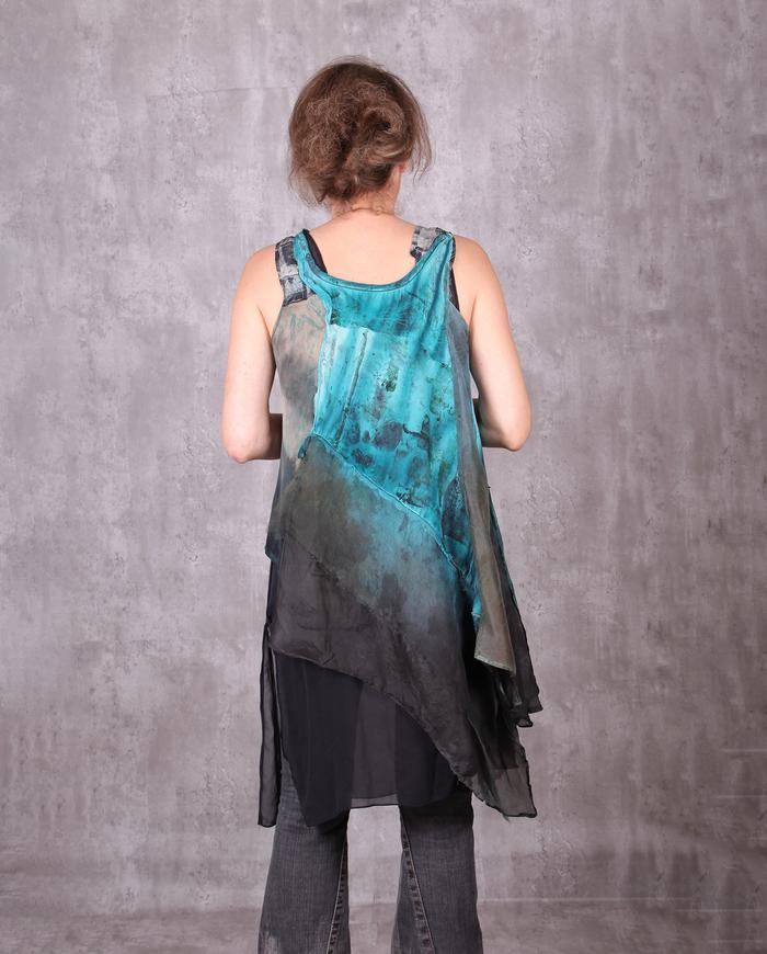 'ode to layers' reversible asymmetrical top