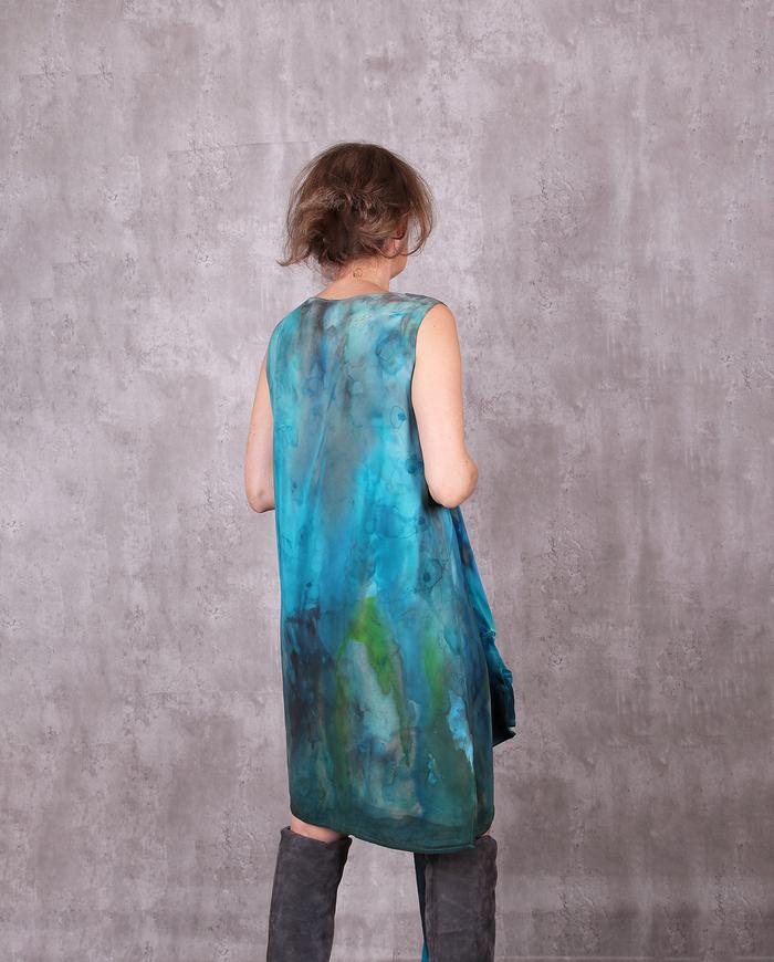 'deep waters: inside' silk crepe shift dress