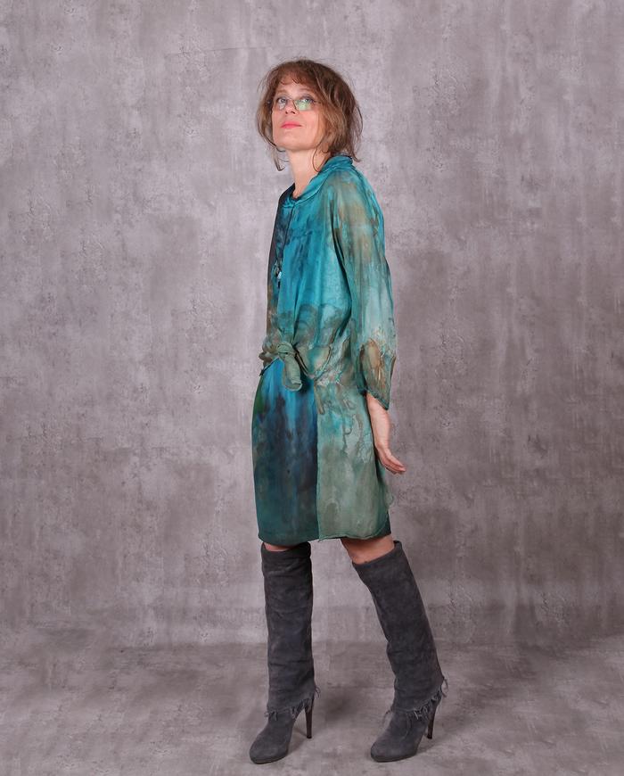 'deep waters: inside' silk crepe shift dress