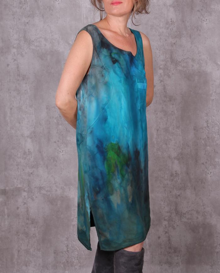 'deep waters: inside' silk crepe shift dress