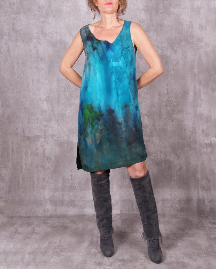 'deep waters: inside' silk crepe shift dress