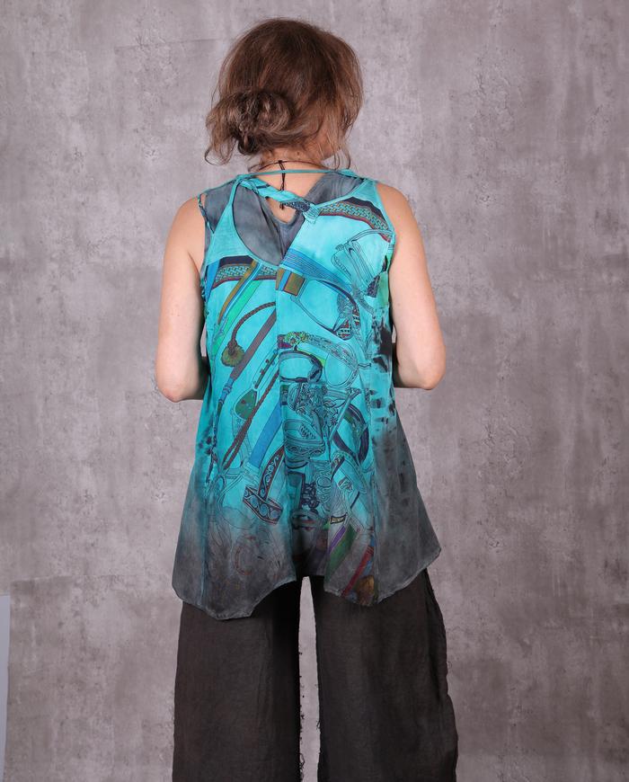 'a modern equestrian' A-line detailed silk top