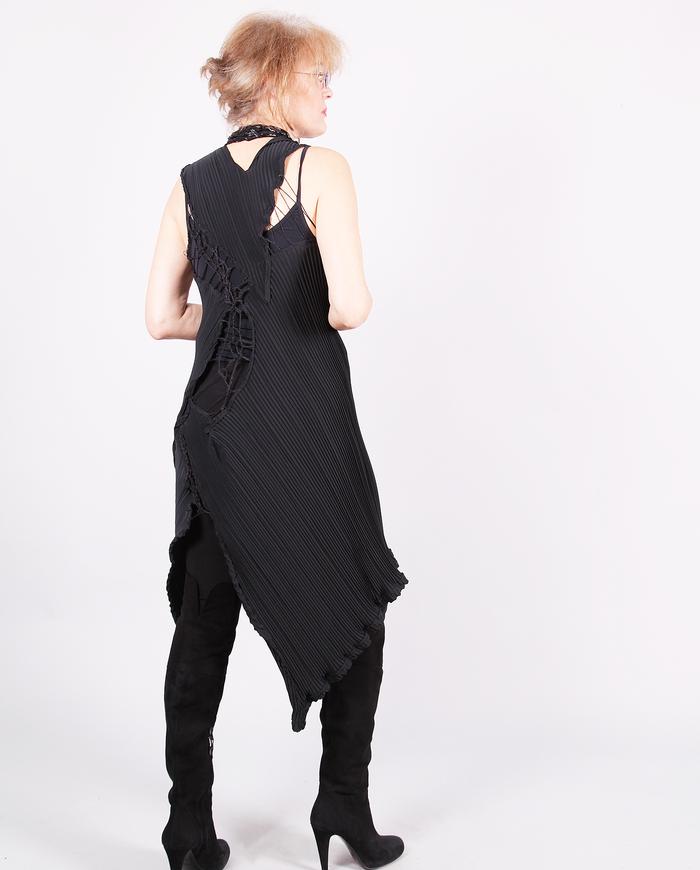 'if art could speak' avant-garde couture black vest overlay