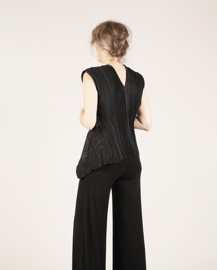 'live sculpture' pleated stretch top