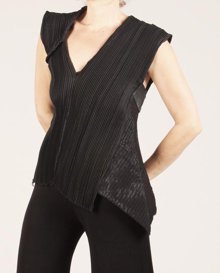 'live sculpture' pleated stretch top