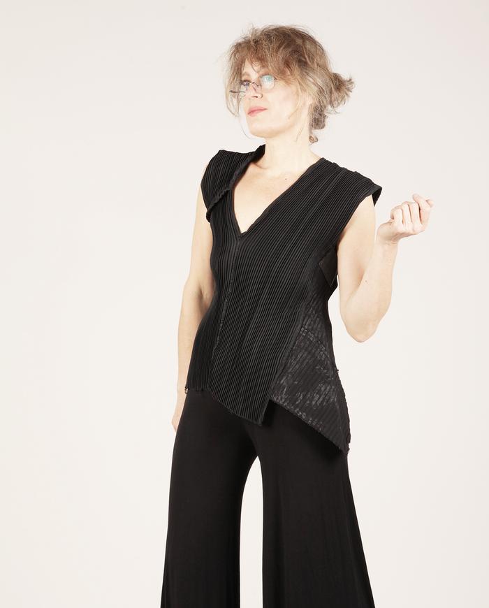 'live sculpture' pleated stretch top