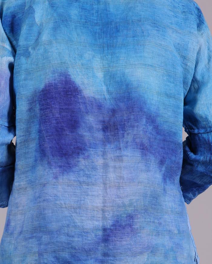 'brigthen the blues' Belgian linen distressed blouse