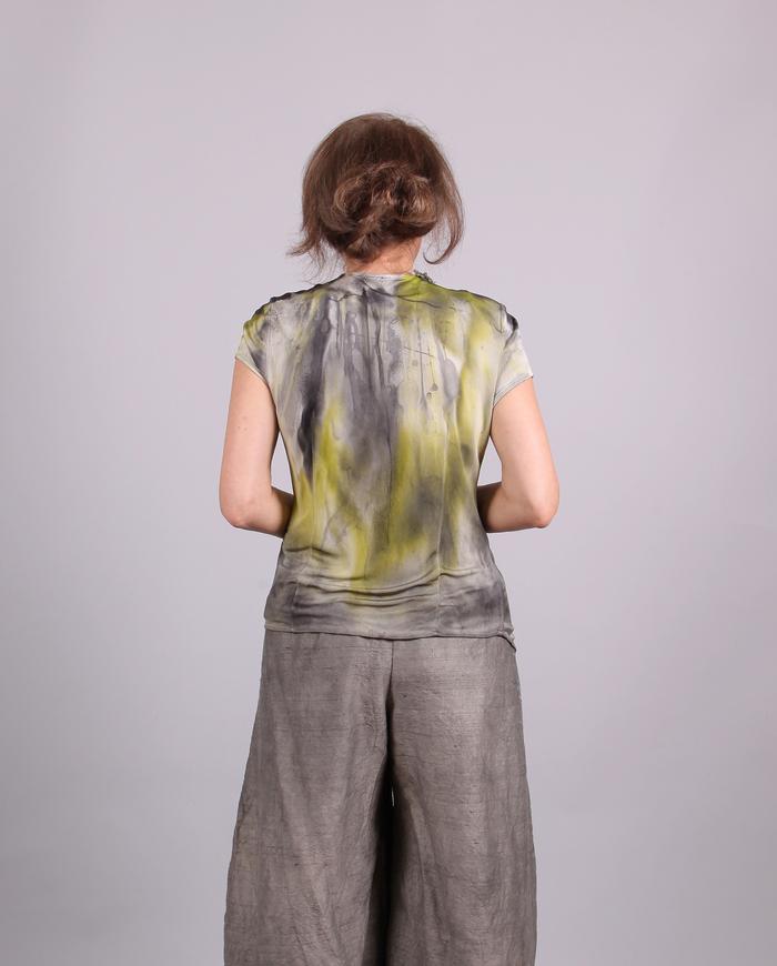 'a chilled apple' cap sleeve fluid blouse