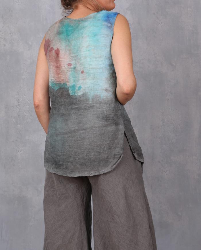 'light and dark' sleeveless Belgian linen top