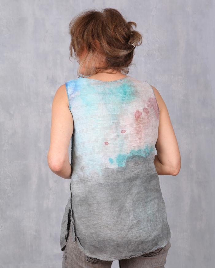 'light and dark' sleeveless Belgian linen top