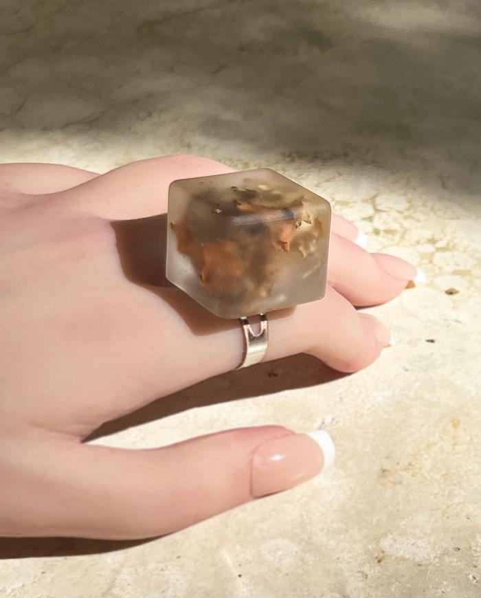 'nature's mystery' frosted cube adjustable ring