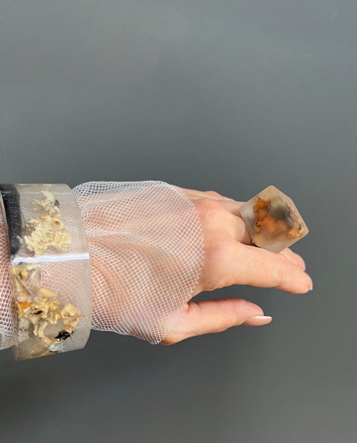 'nature's mystery' frosted cube adjustable ring