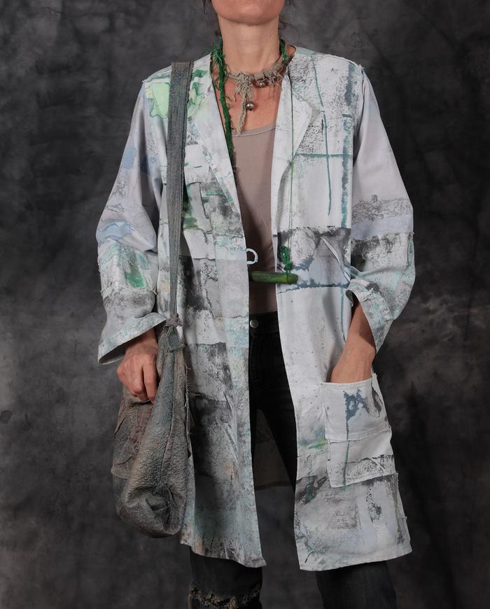 collarless abstract print green on white kaftan