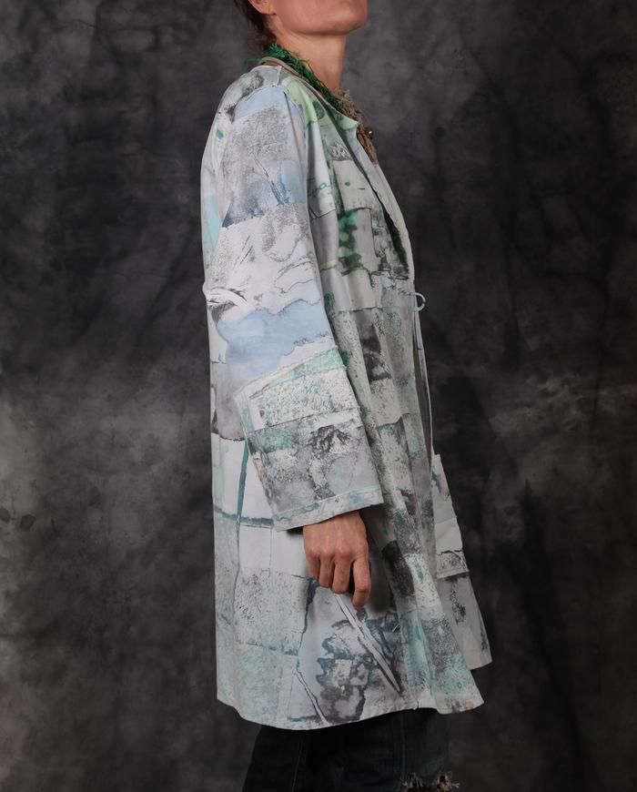 collarless abstract print green on white kaftan