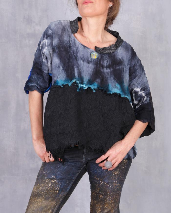 'bohemian jewels' short oversized sot silk top