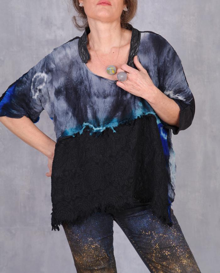 'bohemian jewels' short oversized sot silk top