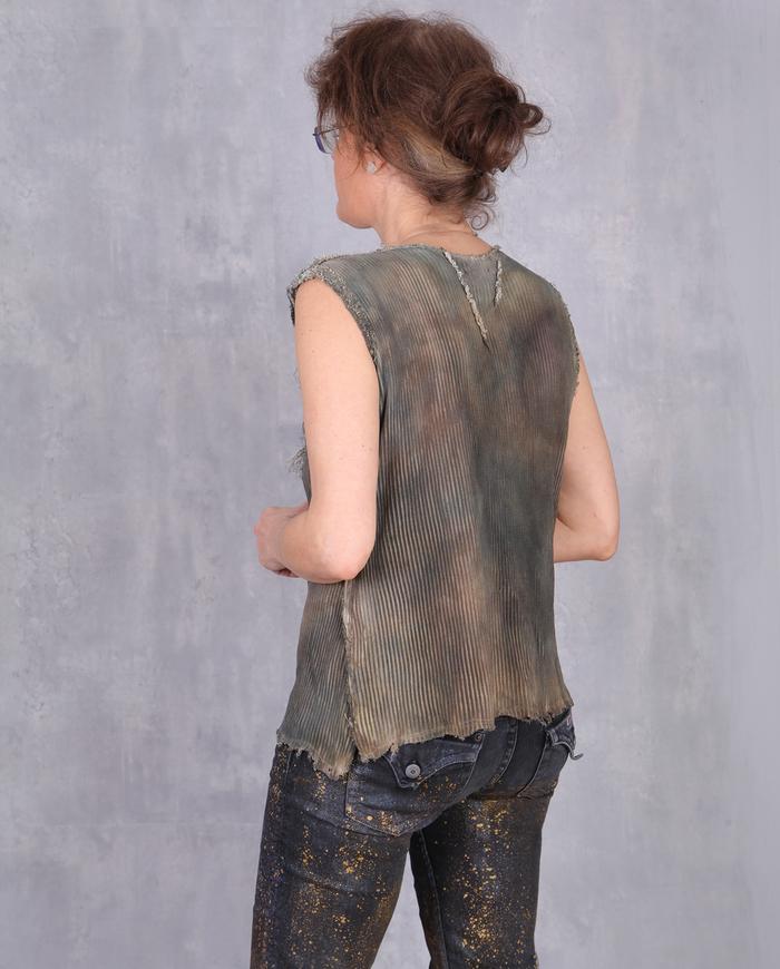 'natural flow' detailed knit silk sleeveless top