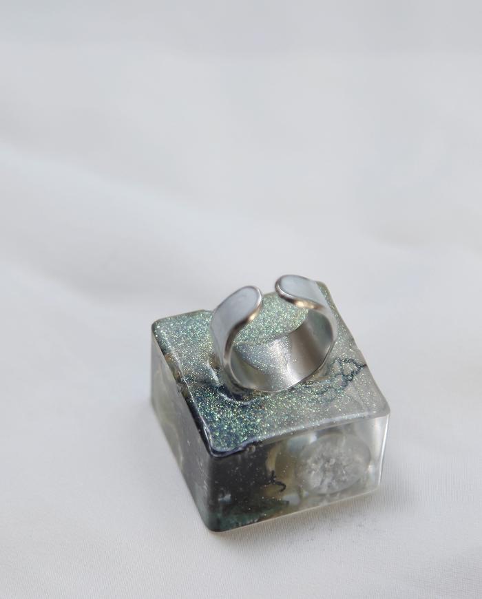 'sea world reinvented' clear cube art ring
