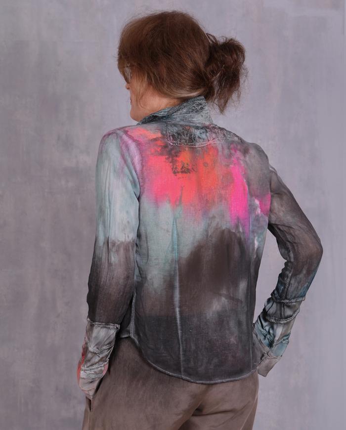 'in a fourth dimension' detailed colorful batiste top