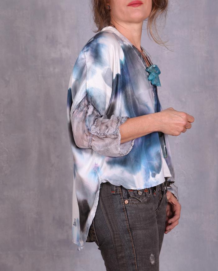 'arctic chill' high-low one-size asymmetrical top