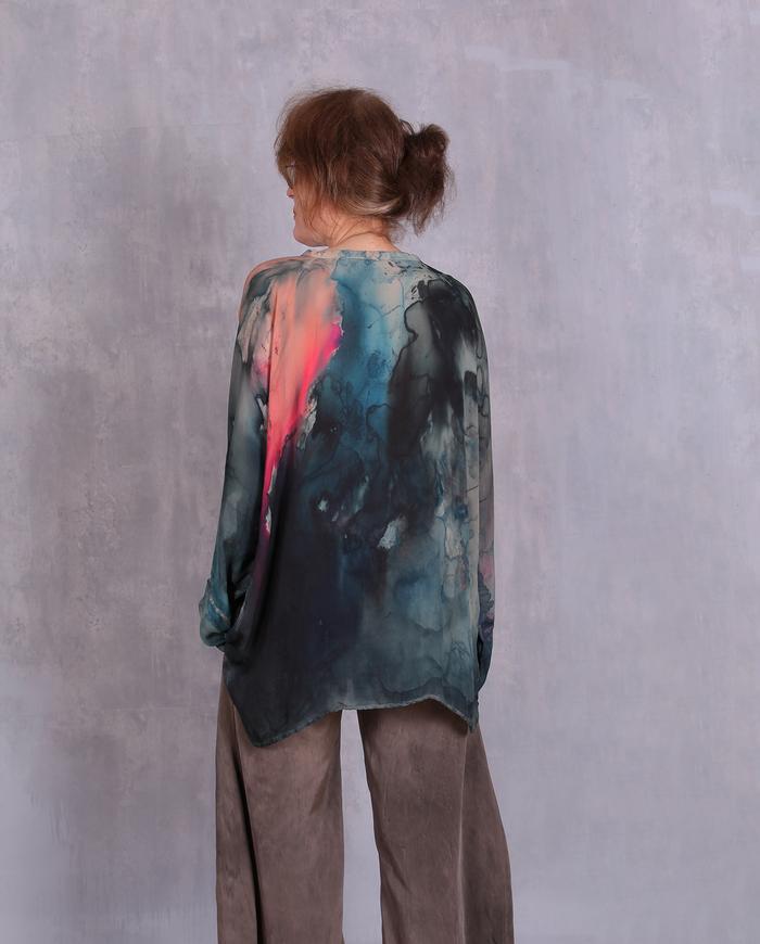 'if colors could talk' one size lightweight silk top