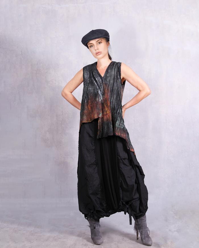 'all about A' silk pleated painted top