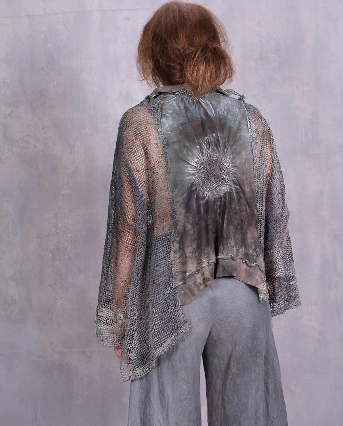 'natural texture play' detailed mixed fabrics one size top