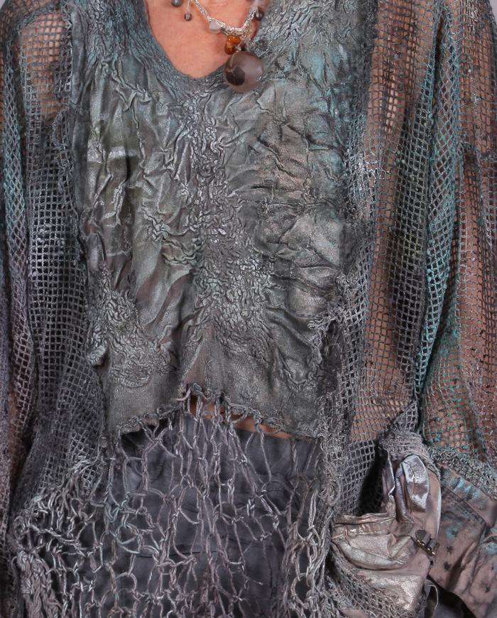 'natural texture play' detailed mixed fabrics one size top