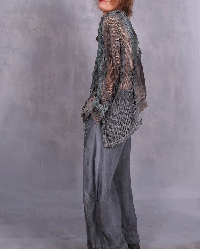 'natural texture play' detailed mixed fabrics one size top