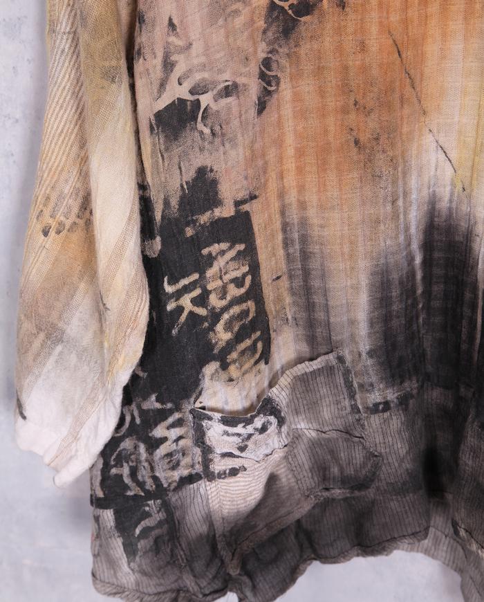 'rusty skyline' one size soft blouse