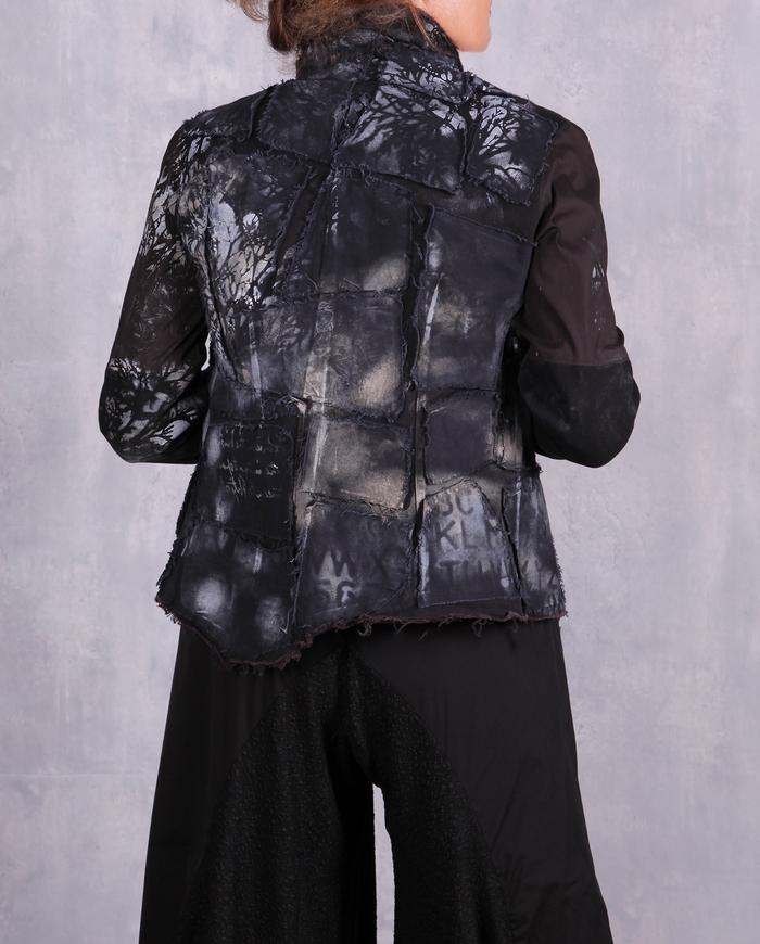 'like in a black and white movie' detailed fitted jacket