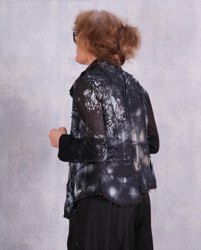 'like in a black and white movie' detailed fitted jacket