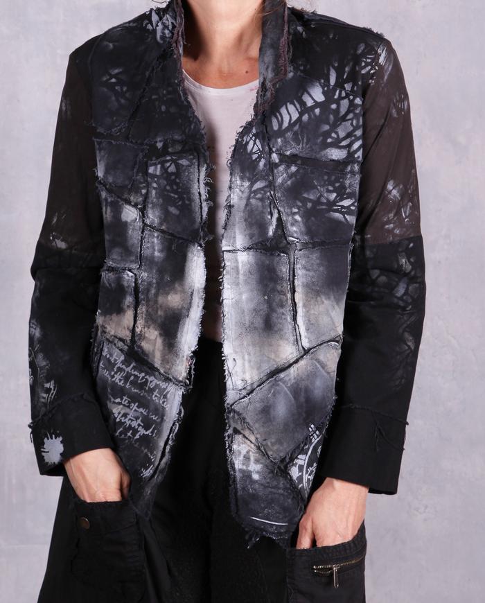 'like in a black and white movie' detailed fitted jacket