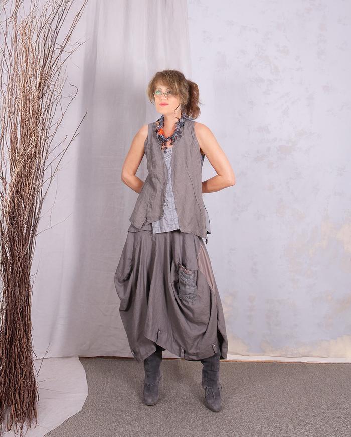 'like wearing a linen sculpture' detailed sleeveless faux halter top