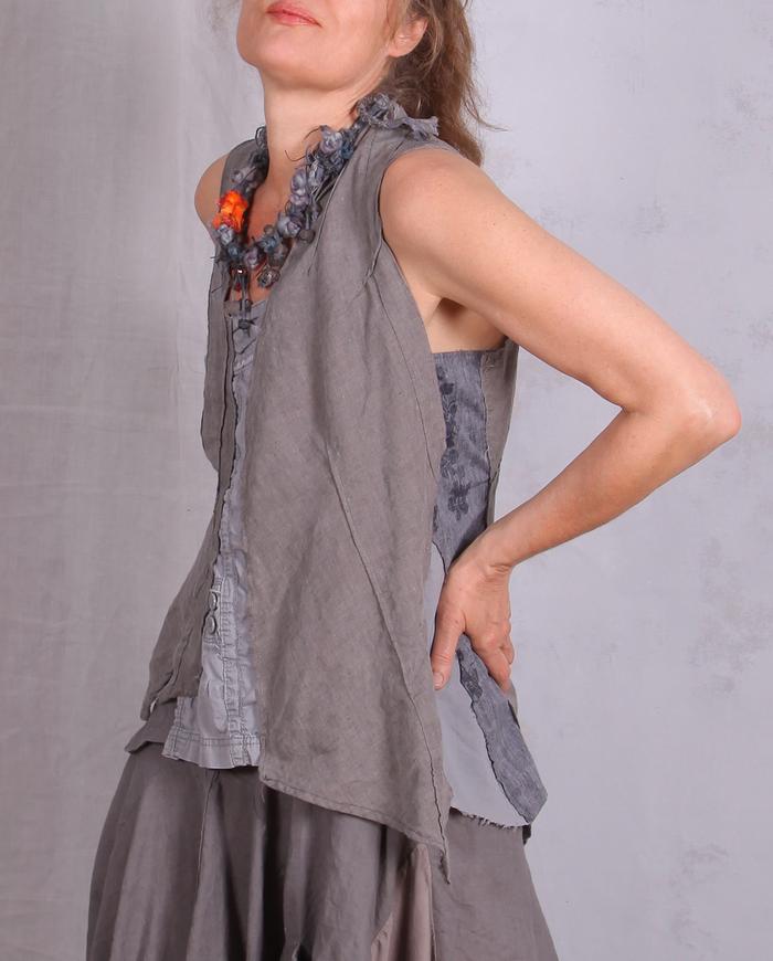'like wearing a linen sculpture' detailed sleeveless faux halter top