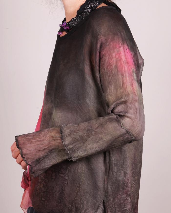 'silk therapy x 2' two-layer pleated chiffon painted blouse