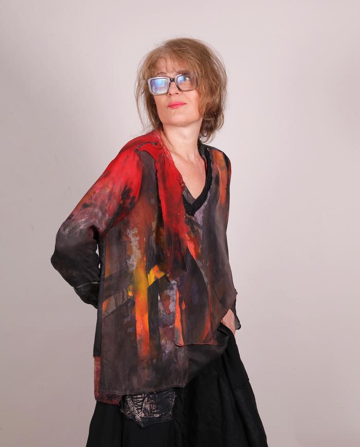 'tangled up in bright streaks' lightweight art blouse
