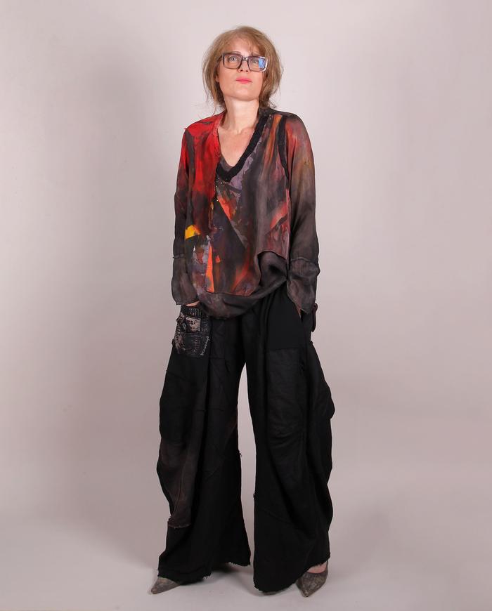 'tangled up in bright streaks' lightweight art blouse
