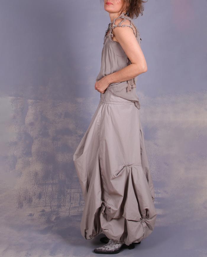 'very fully appreciated' neutral gray sculpted skirt