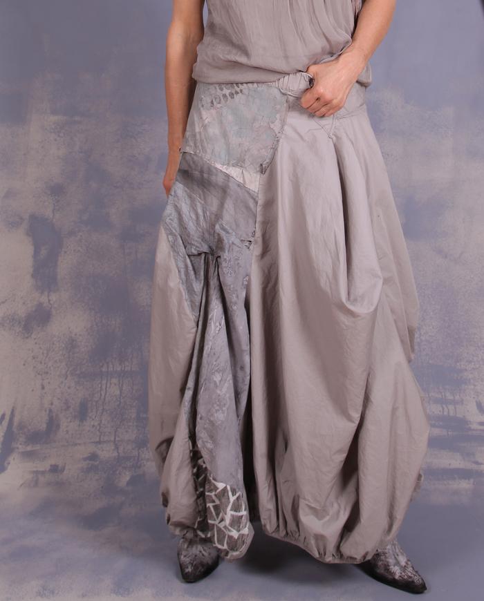 'very fully appreciated' neutral gray sculpted skirt