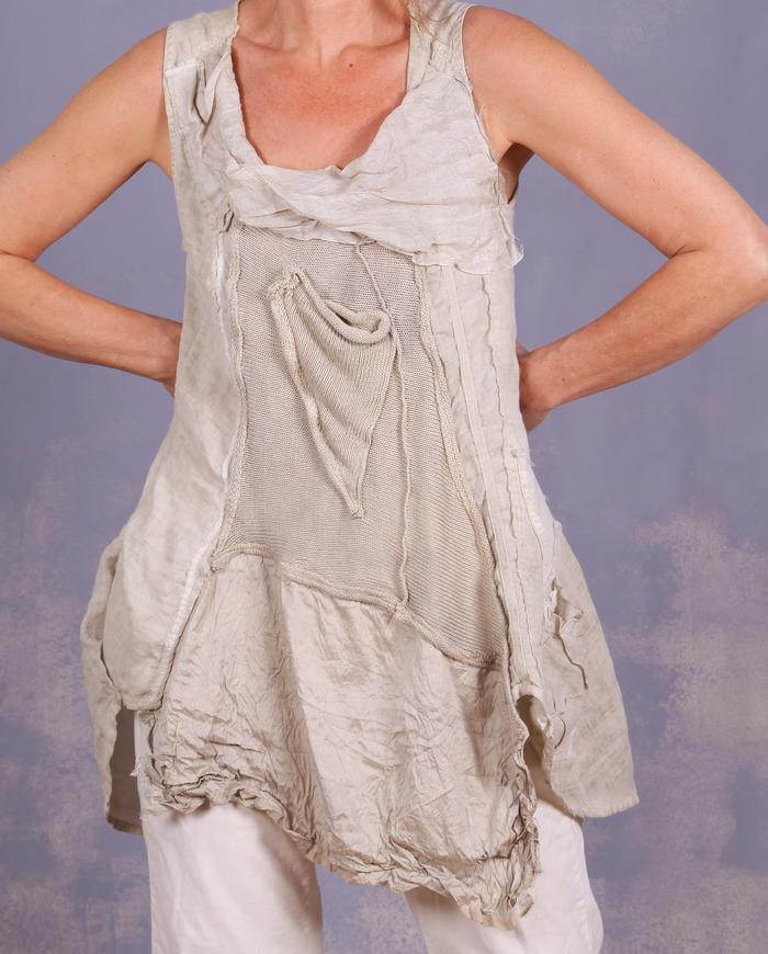 'running through flaxen fields' detailed summer top