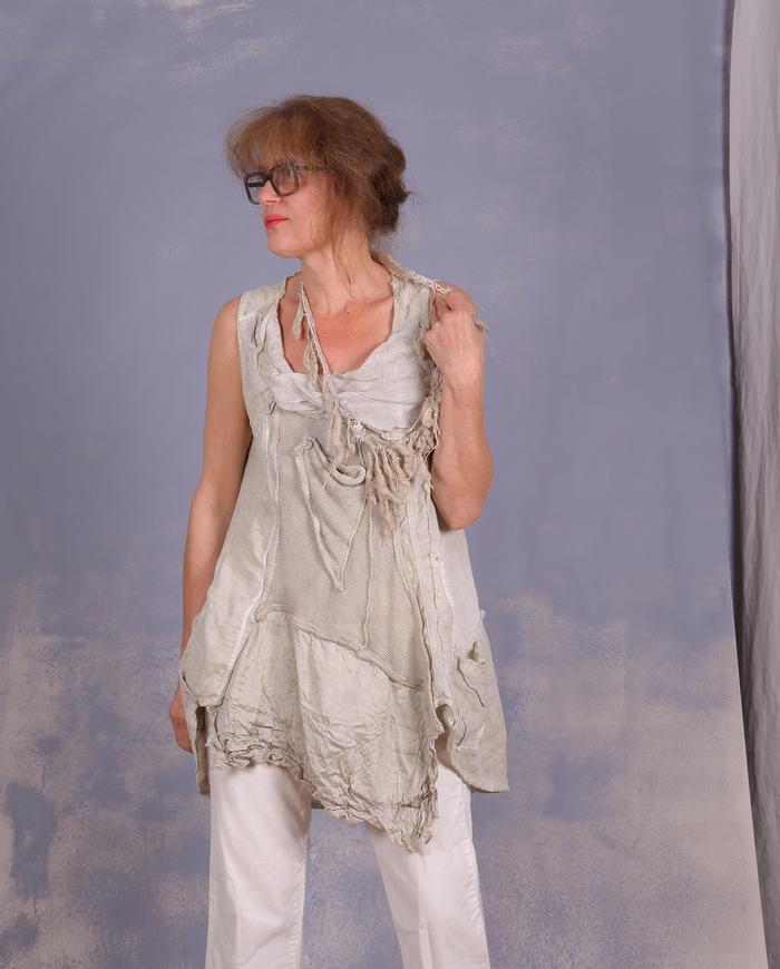 'running through flaxen fields' detailed summer top