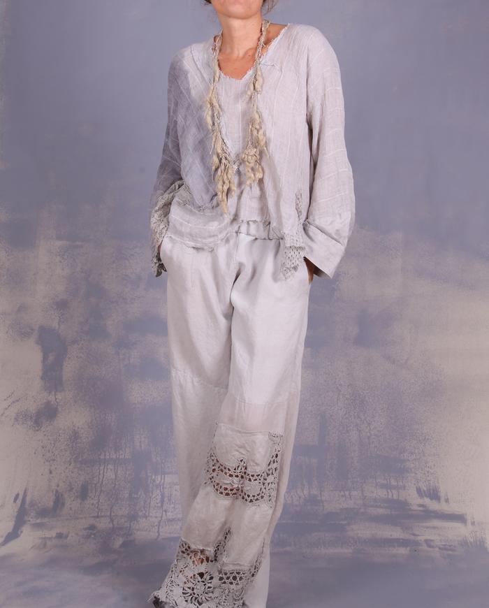 'de-lightfully versatile' European linen gauze summer blouse