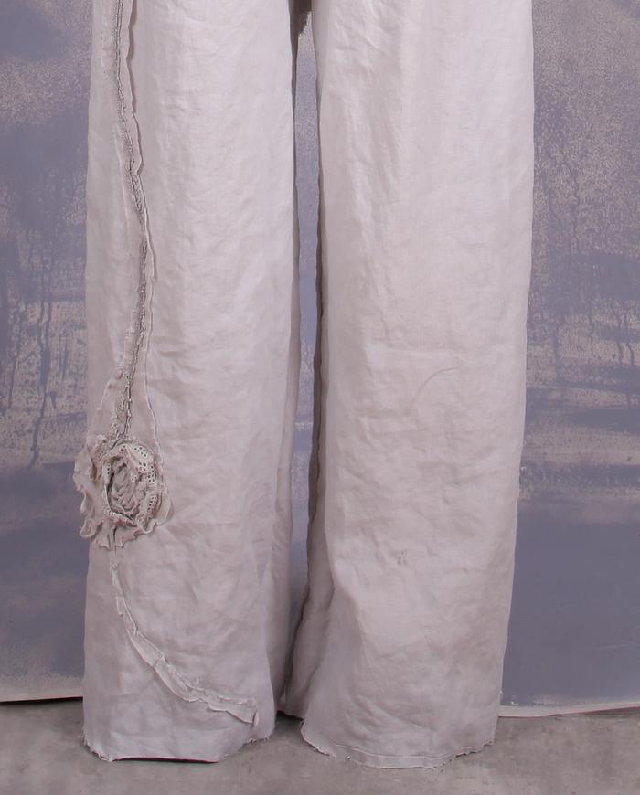 'neutral with a twist' light gray high-waisted linen pant