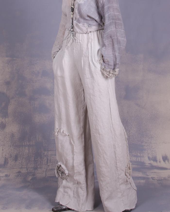 'neutral with a twist' light gray high-waisted linen pant