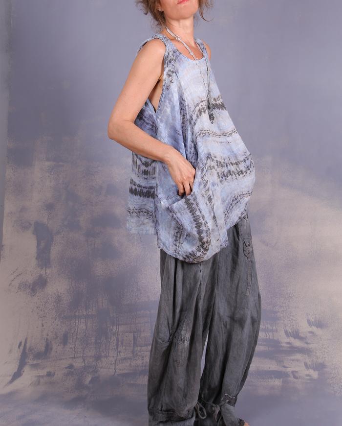 'inside a cool wave' oversized asymmetrical linen top