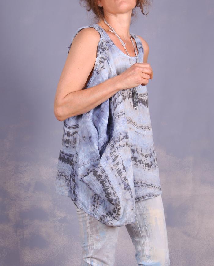 'inside a cool wave' oversized asymmetrical linen top