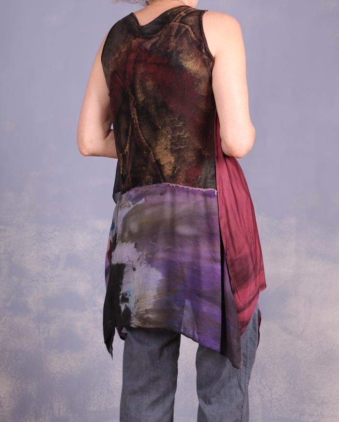 'colorfully mixed' detailed long sleeveless top