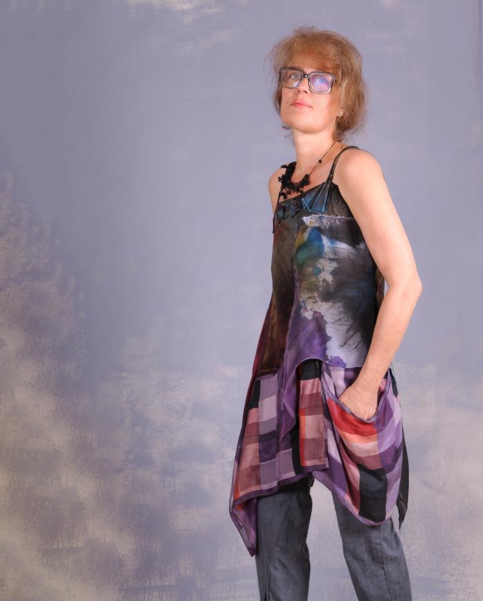 'colorfully mixed' detailed long sleeveless top