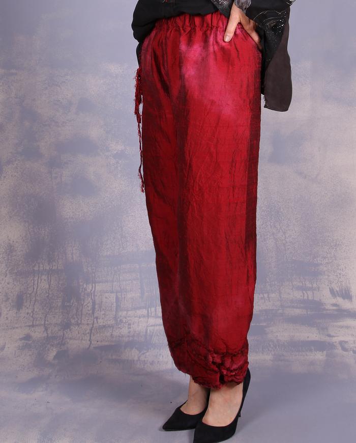 'accented in scarlet' straight leg silk pants